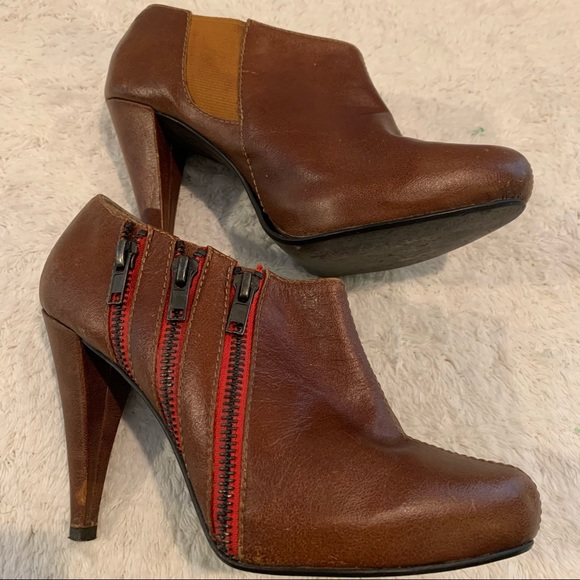 Steve Madden boot heels size 7, color: brown. Heel size: 4” - Picture 2 of 10